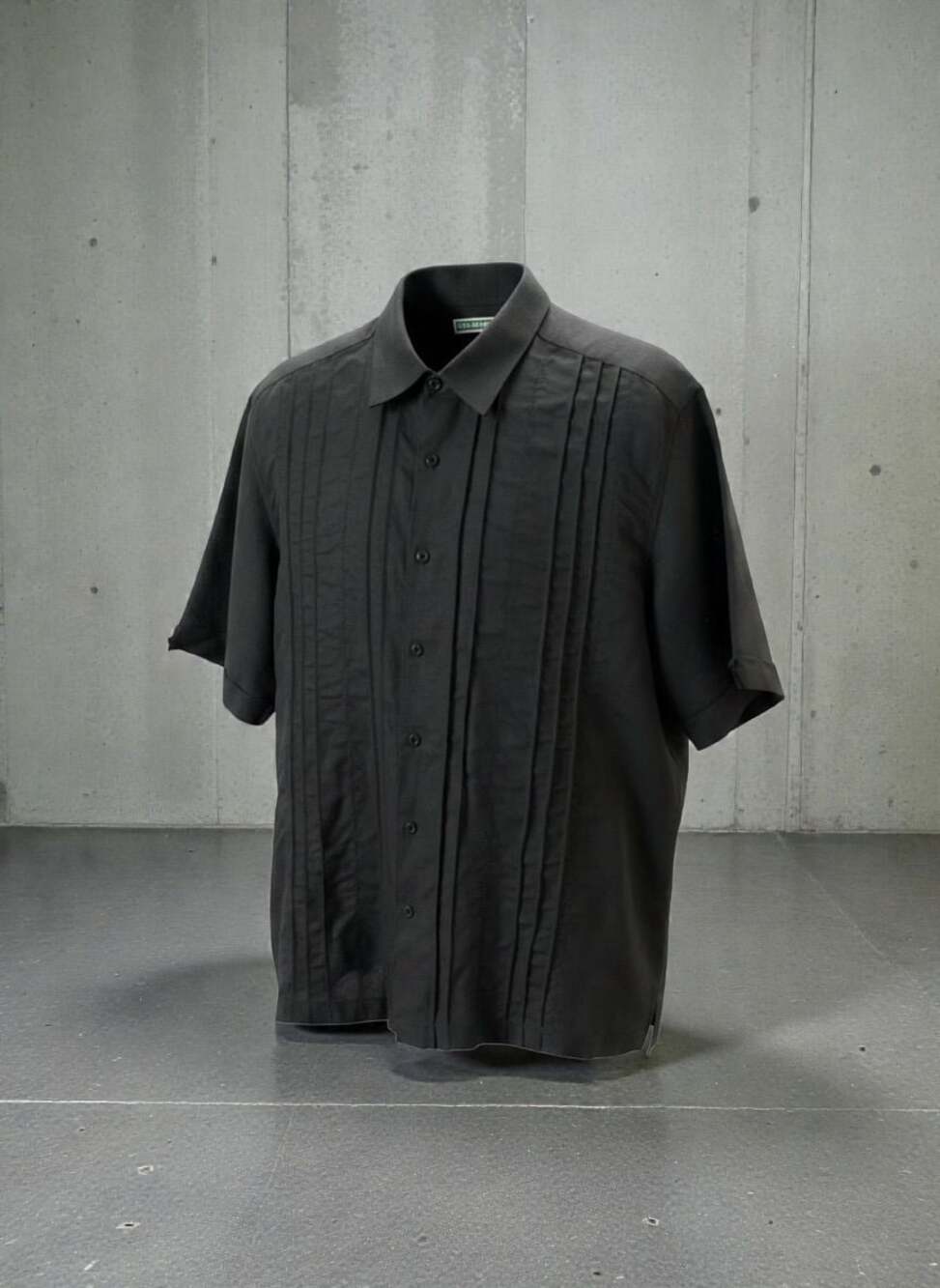Cubavera Men's XL Black Linen Blend Guayabera Short Sleeve Shirt